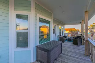 22017 Zachary Dr, Galveston, TX 77554 - Photo 9