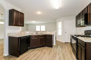 2923 Karin Crst Ln, Conroe, TX 77304 - Photo 3