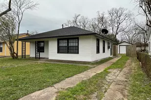 1941 N Avenue H, Freeport, TX 77541 - Photo 3