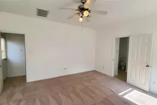 2814 Silver Point Ln, Rosharon, TX 77583 - Photo 9