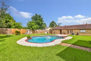 117 Tanglewood St, Baytown, TX 77520 - Photo 7