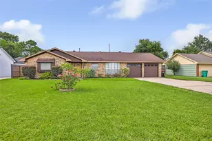 117 Tanglewood St, Baytown, TX 77520 - Photo 1