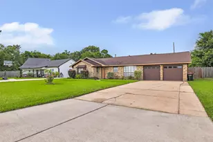 117 Tanglewood St, Baytown, TX 77520 - Photo 3