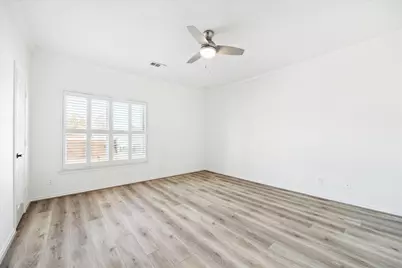 5160 Chevy Chase Drive, Houston, TX 77056 - Photo 19