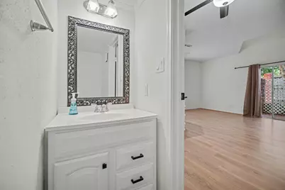7575 Cambridge Street #3305, Houston, TX 77054 - Photo 9
