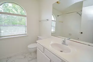 2314 Bent River Dr, Sugar Land, TX 77479 - Photo 15
