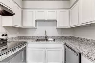 702 Lyle W Ave, Cleveland, TX 77327 - Photo 7