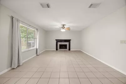 4004 Spring Branch Dr E, Pearland, TX 77584 - Photo 15