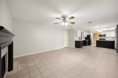 4004 Spring Branch Dr E, Pearland, TX 77584 - Photo 17