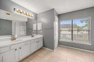 4004 Spring Branch Dr E, Pearland, TX 77584 - Photo 29