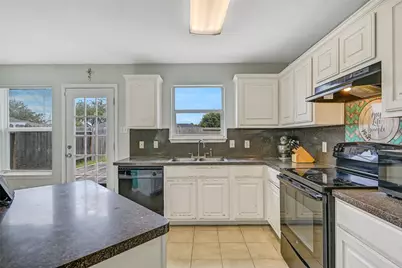 9022 Amberjack Drive, Texas City, TX 77591 - Photo 15