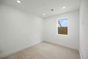 870 W Little York Rd, Houston, TX 77091 - Photo 5