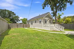 4618 McEwen St, Houston, TX 77009 - Photo 21