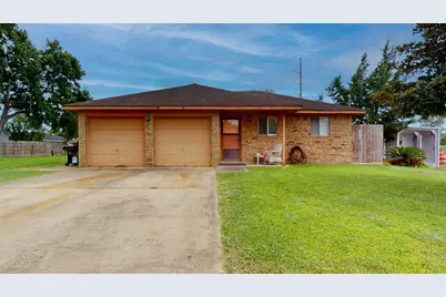 3902 Victoria Avenue, Dickinson, TX 77539 - Photo 1