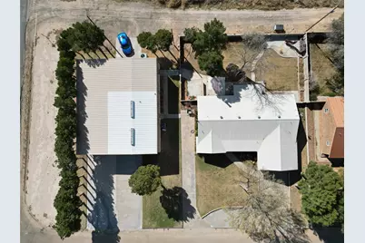 1015, 1017 E Tascosa Avenue, Kermit, TX 79745 - Photo 3