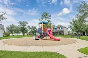 11823 Longwood Garden Way, Houston, TX 77047 - Photo 9