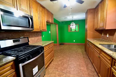 134 Weatherly Way, Houston, TX 77022 - Photo 17