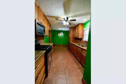 134 Weatherly Way, Houston, TX 77022 - Photo 21
