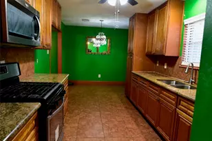 134 Weatherly Way, Houston, TX 77022 - Photo 21