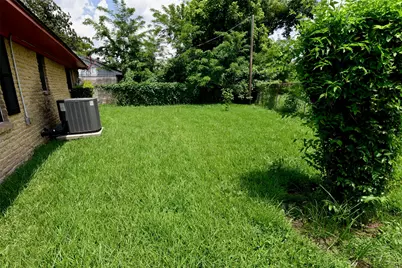 134 Weatherly Way, Houston, TX 77022 - Photo 25