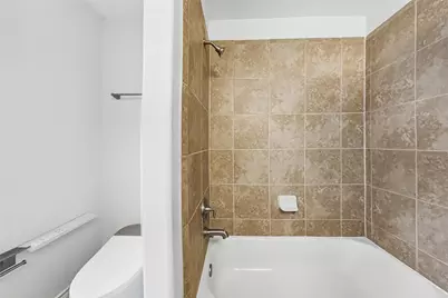 289 W Bend Drive, League City, TX 77573 - Photo 9