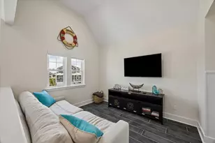 13839 Windlass Cir, Galveston, TX 77554 - Photo 21