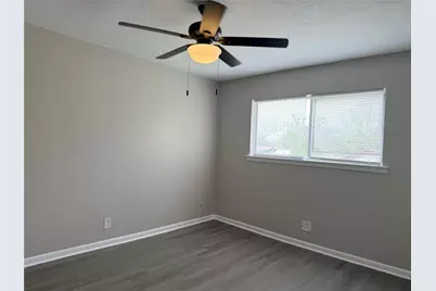 2101 6th Avenue N #6, Texas City, TX 77590 - Photo 9