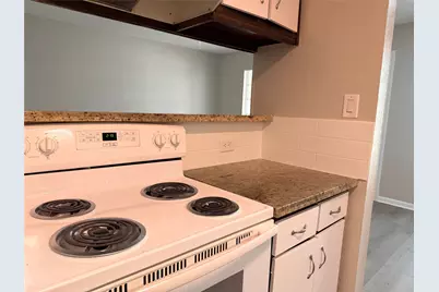 2101 6th Avenue N #6, Texas City, TX 77590 - Photo 7