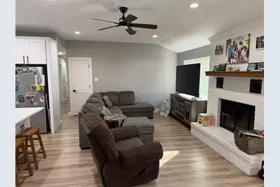 415 W Lake Drive, Livingston, TX 77351 - Photo 9