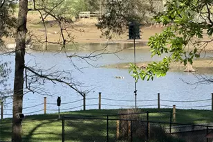 415 W Lake Dr, Livingston, TX 77351 - Photo 25