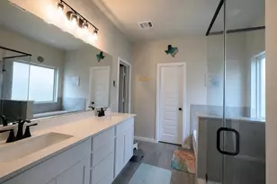 377 Selah Ct, Alvin, TX 77511 - Photo 17