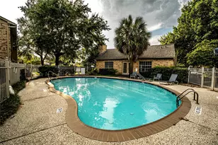 1515 Sandy Springs Rd, Houston, TX 77042 - Photo 11