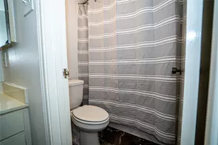 1515 Sandy Springs Rd, Houston, TX 77042 - Photo 7