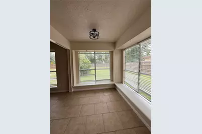 414 Dogwood Street, Lake Jackson, TX 77566 - Photo 5