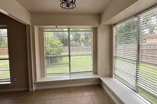 414 Dogwood St, Lake Jackson, TX 77566 - Photo 5