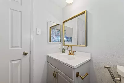 10423 Permian Drive, Sugar Land, TX 77498 - Photo 19