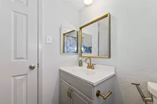 10423 Permian Dr, Sugar Land, TX 77498 - Photo 19