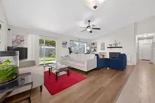 10423 Permian Dr, Sugar Land, TX 77498 - Photo 5