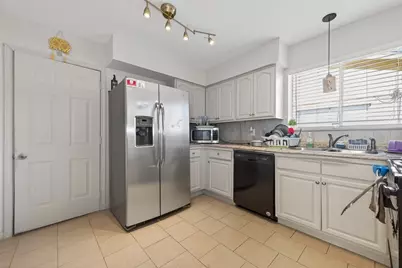 10423 Permian Drive, Sugar Land, TX 77498 - Photo 13