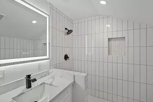 5823 Pershing St, Houston, TX 77033 - Photo 13