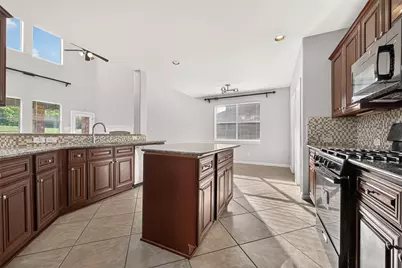6323 Falling Briar Lane, Sugar Land, TX 77479 - Photo 19