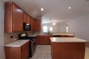 14018 Seagler Springs Ln, Houston, TX 77044 - Photo 7