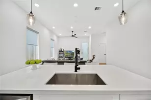 869 Mansfield St, Houston, TX 77091 - Photo 15