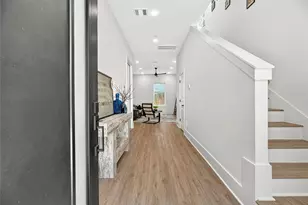 869 Mansfield St, Houston, TX 77091 - Photo 5