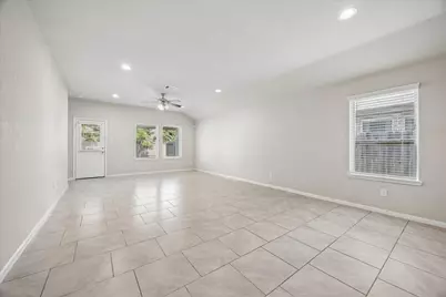 7542 Highland Chase Drive, Richmond, TX 77407 - Photo 11