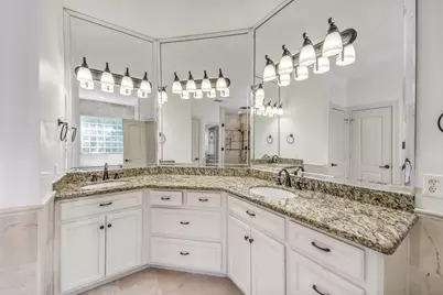 4911 Imperial Street, Bellaire, TX 77401 - Photo 19