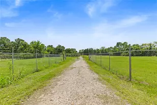 10973 Longstreet Rd, Willis, TX 77318 - Photo 37