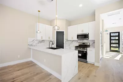 3617 Mainer Street #A/B, Houston, TX 77021 - Photo 11