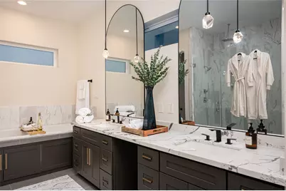 913 Thompson Street, Houston, TX 77007 - Photo 33