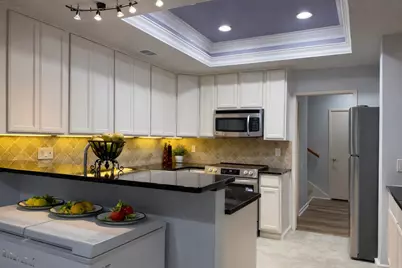 35 Litchfield Lane #229, Houston, TX 77024 - Photo 5
